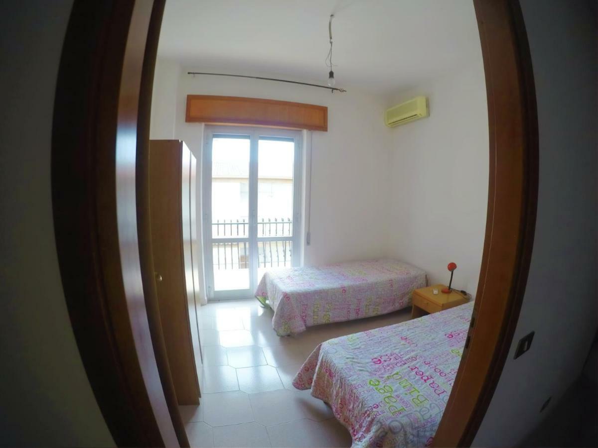 Apartment 500M From The Sea Badolato Marina Buitenkant foto